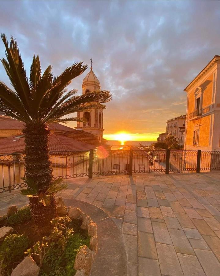 Апартаменты La Casa Di Nonna Nennella Санта-Мария-ди-Кастеллабате Экстерьер фото